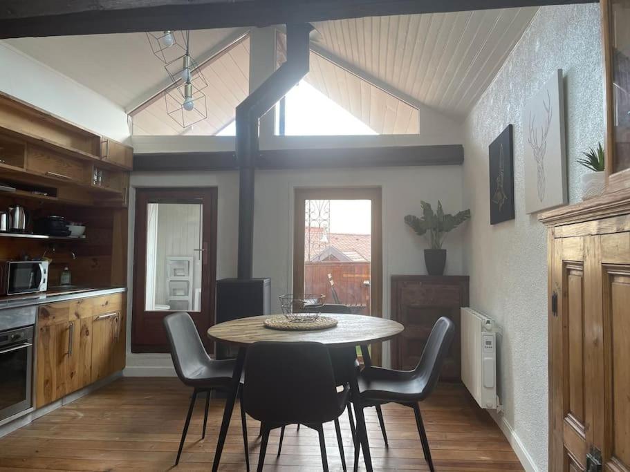 Appartement Plein De Charme - Coeur Vieille Ville Annecy Bagian luar foto